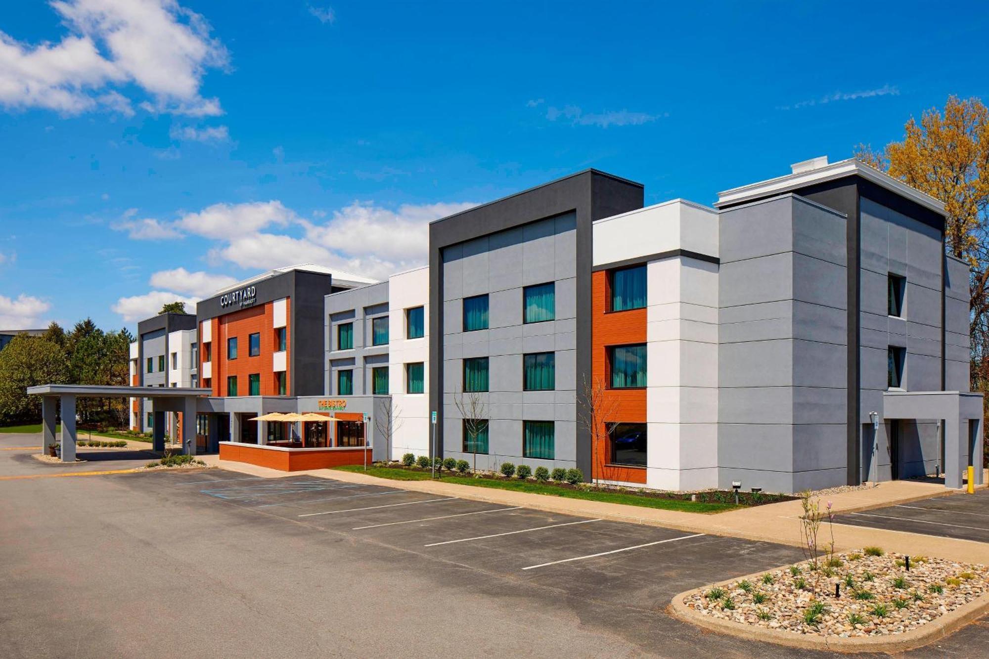 Courtyard By Marriott Albany Thruway Hotel Exterior photo