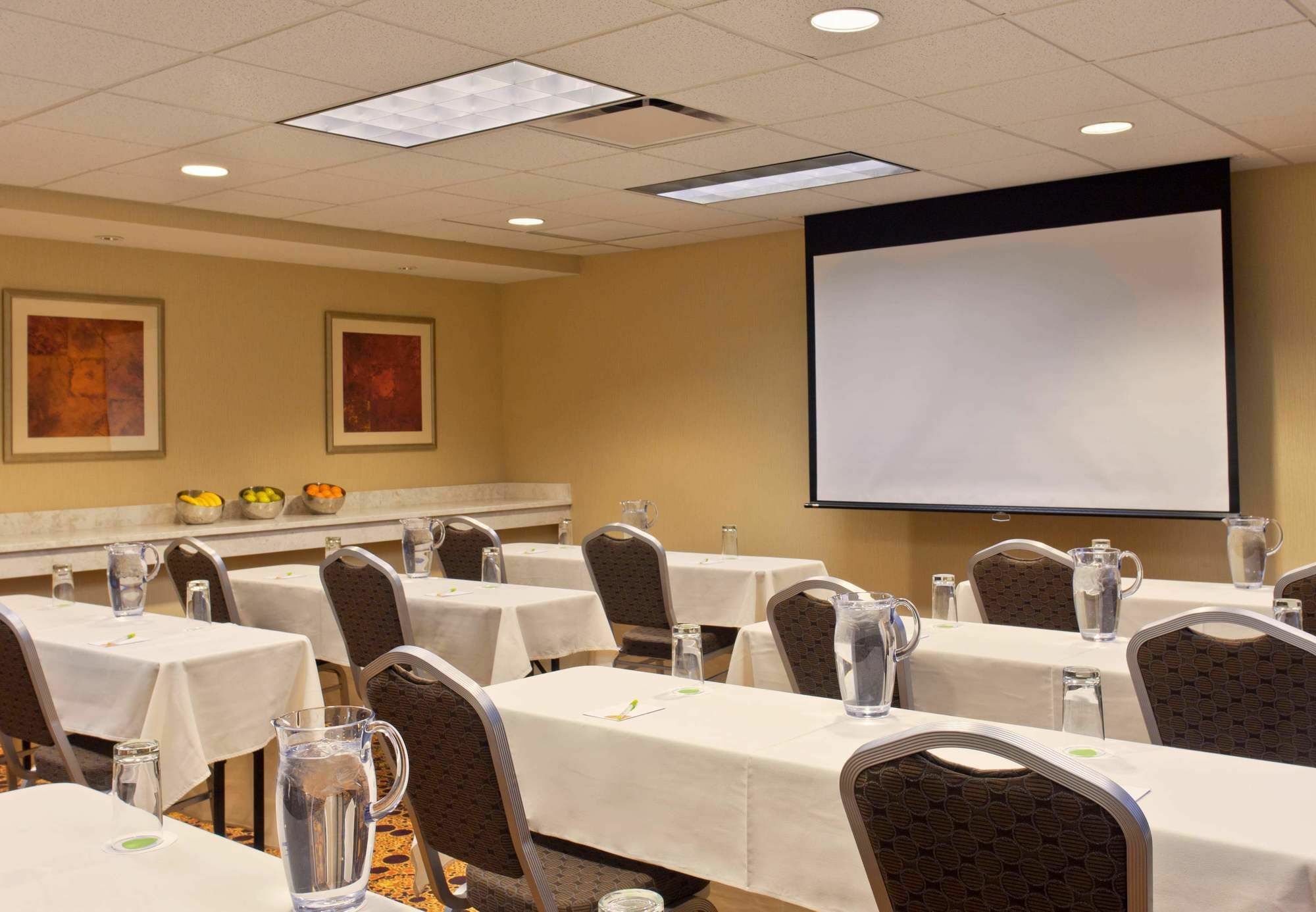 Courtyard By Marriott Albany Thruway Hotel Exterior photo